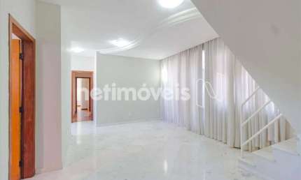 Cobertura à venda no bairro Sagrada Família com 152 m² e 4 dormitórios/quartos.