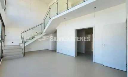 Cobertura à venda com 323m², com 4 quartos e 4 vagas