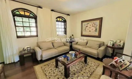 Casa com 5 quartos à venda na Rua Universo, Santa Lúcia, Belo Horizonte