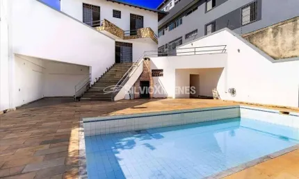 Casa para locação e venda com 497m², 5 quartos e 6 vagas