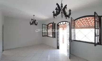 Casa com 4 quartos para alugar na Rua Professor Coelho Júnior, Planalto, Belo Horizonte