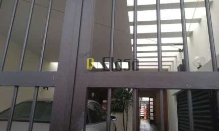Sobrado comercial ,5 salas armários  ,3 banheiros , 2vagas , Chácara Sto António