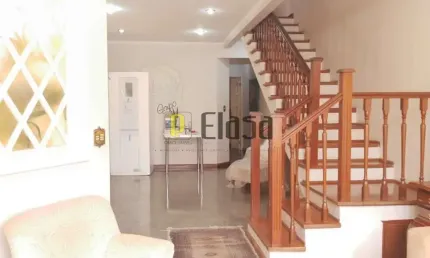 Casa em condomínio, 3 dorms, 3 vagas no campo limpo