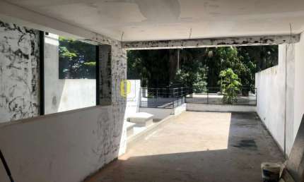 Ponto Comercial em reforma na Chácara Santo Antônio - Av Cecília Gottemberg
