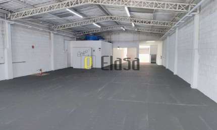 Casa comercial para alugar na Avenida Danton Jobim, 616, Capela do Socorro, São Paulo