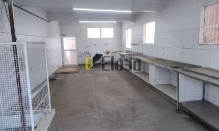 Casa para alugar na Avenida Getúlio Vargas, 584, Jardim Cinira, Itapecerica da Serra