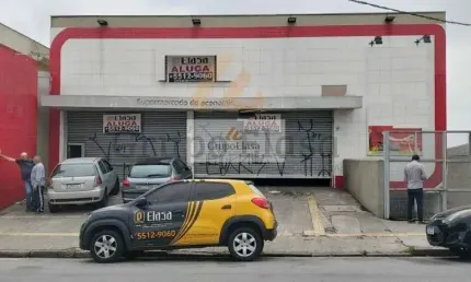 Casa comercial para alugar na Avenida Santiago Rodilha, 343, Veloso, Osasco, 950 m2 por R$ 15.000