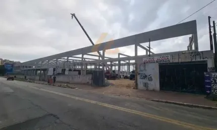 Casa comercial para alugar na Avenida Governador Jânio Quadros, 552, Parque Dourado, Ferraz de Vasconcelos, 2200 m2 por R$ 17.000