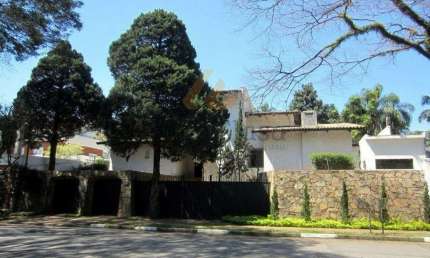 Casa Exclusiva Para Locação na Região Nobre do Morumbi ? Projeto Ricardo Ramenzonni