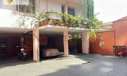 Casa à venda na Avenida Rebouças, 94, Pinheiros, São Paulo