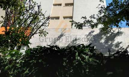 Apartamento localizada em Moema 3dormitórios,sala, 2 banheiros,lavabo,1vaga e metrô