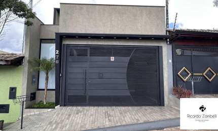 Casa para Venda em Bragança Paulista, Jardins, 3 dormitórios, 1 suíte, 2 banheiros, 2 vagas