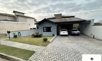 Casa em Condomínio para Venda em Bragança Paulista, Condomínio Villa Real de Bragança, 3 dormitórios, 1 suíte, 3 banheiros, 4 vagas