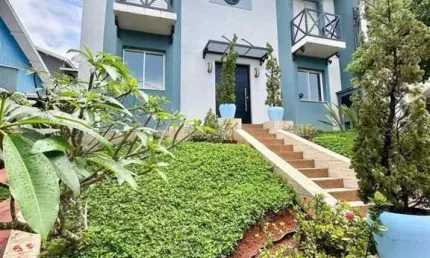 Casa em Condomínio para Venda em Bragança Paulista, Condomínio Residencial Euroville, 3 dormitórios, 3 suítes, 4 banheiros, 6 vagas