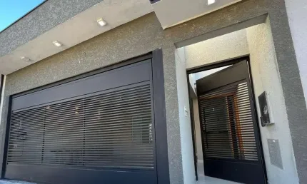 Casa para Venda em Bragança Paulista, RESIDENCIAL PIEMONTE, 3 dormitórios, 1 suíte, 2 banheiros, 2 vagas