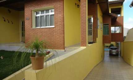 Casa com 4 quartos à venda na Rua Professora Maria Eliza Quadros Câmara, 110, Jardim do Lago, Bragança Paulista