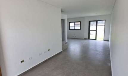 Sobrado com 3 quartos  à venda, 100.00 m2 por R$669000.00  - Xaxim - Curitiba/PR