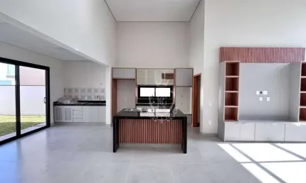 Casa à venda 3 quartos no Condomínio Lagos D'Icaraí em Salto.