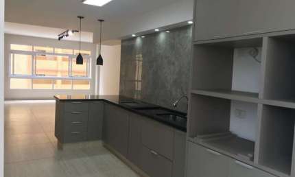 APARTAMENTO, 148M², FRENTE MAR, PRAIA JOSÉ MENINO.  3 QUARTOS, SENDO 1 SUÍTE, 2 BANHEIROS. VAGA DE GARAGEM