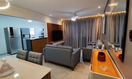 APARAMENTO À VENDA COM 96 M² REFORMADO E PORTEIRA FECHADA NA QUADRA DA PRAIA NO  EMBARÉ - SANTOS/SP