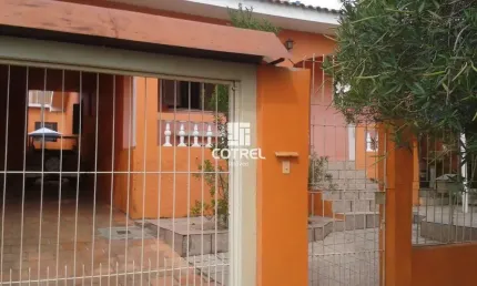 Casa á venda com 6 dormitórios no Bairro Dom Antônio Reis