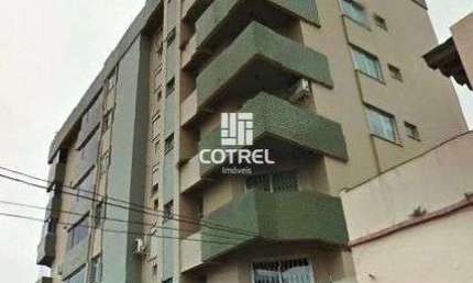 Cobertura com 2 dormitórios no centro de Santa Maria