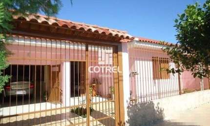 Casa 3 dormitórios sendo uma suíte , 2 banheiros e 2 vagas de garagem