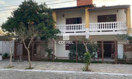Casa com 2 dormitórios , 1 banheiro e 1 vaga de garagem