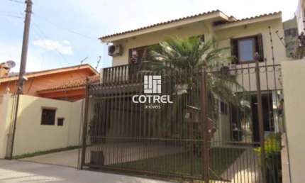 Casa 3 dormitórios (1) Suíte , 3 banheiros , 2 vagas de garagem
