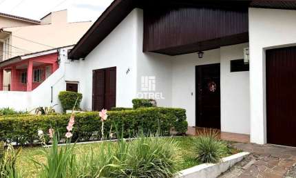 Casa com 3 dormitórios (1)suíte á venda em Nossa Senhora de Lourdes
