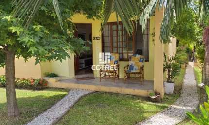 Casa com 4 dormitórios, suíte e 3 vagas no Bairro Pinheiro Machado