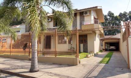 Casa com 4 dormitórios (1) Suíte , 4 banheiros e 3 vagas de garagem no Bairro Sã