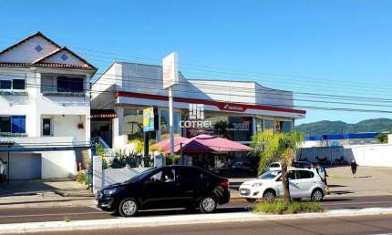 Excelente casa comercial e residencial na Avenida Dores  no bairro Dores na Cida