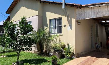 Casa 2 dormitórios e 4 vagas de garagem no Bairro Camobi localizada na cidade de