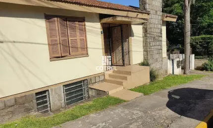 Casa 4 dormitórios sendo 1 suíte e 3 vagas de garagem no Bairro Nossa Senhora de