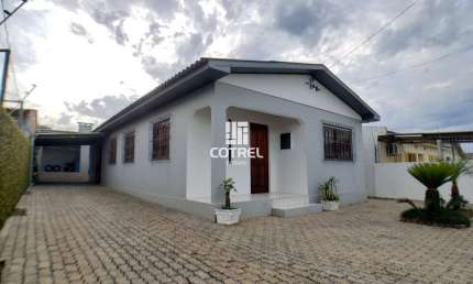 Casa 3 dormitórios e 2 vagas de garagem no Bairro Parque Pinheiro Machado locali