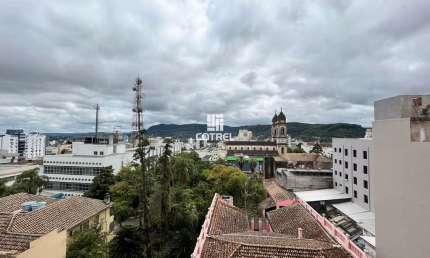 Apartamento 2 dormitórios localizado no Bairro Centro na cidade de Santa Maria -