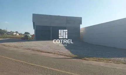 Pavilhão para locação com 450 m² situado na Estrada Municipal Francisco Viterbo