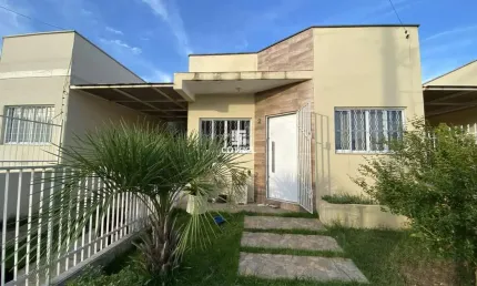 Casa para venda com 2 dormitórios, 2 vagas de garagem situada no Bairro Diácono