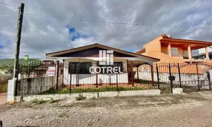 Casa para locação com 2 dormitórios, 2 vagas de garagem situada no bairro dom an