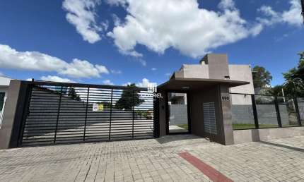 Casa para locação e venda 2 dormitórios sendo suíte, 1 vaga de garagem situada n