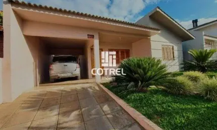 Casa para venda com 4 dormitórios 1 sendo suíte, piscina situada no Bairro Camob