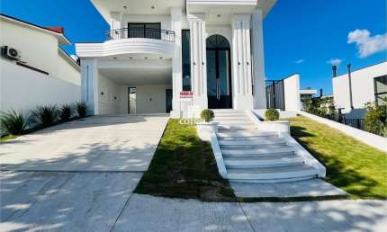 Casa no condomínio fechado Real Park no Bairro Tomazetti em Santa Maria/RS