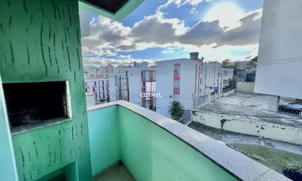 Apartamento semi-mobiliado com 1 dormitório e garagem no Bairro Centro