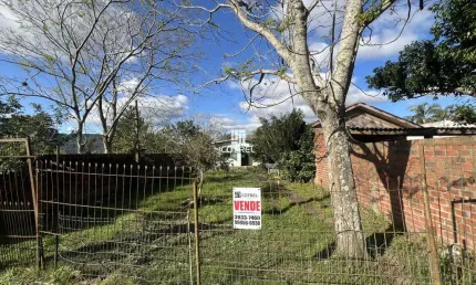 Casa para venda com 3 dormitórios no Bairro Pé de Plátano