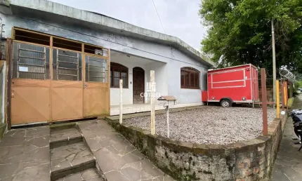 Casa para venda 250 m² 3 dormitórios sendo 1 suíte situada no Bairro Don Antônio