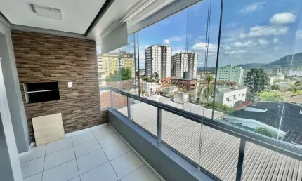 Cobertura Duplex semimobiliada para locação 2 dormitórios sendo suíte situada no