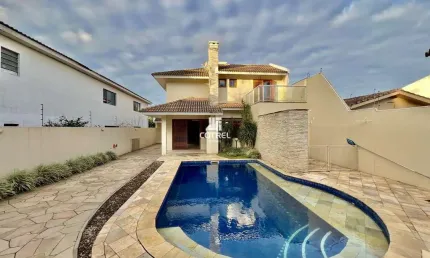 Linda casa com piscina para venda no Bairro São José