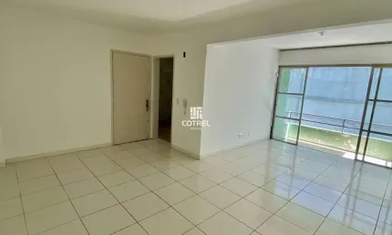Apartamento para locação 2 dormitórios. sacada situado no Bairro Centro na cidad
