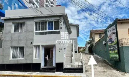 Sala Comercial com 6 salas para locação situada no Bairro Centro na cidade de Sa